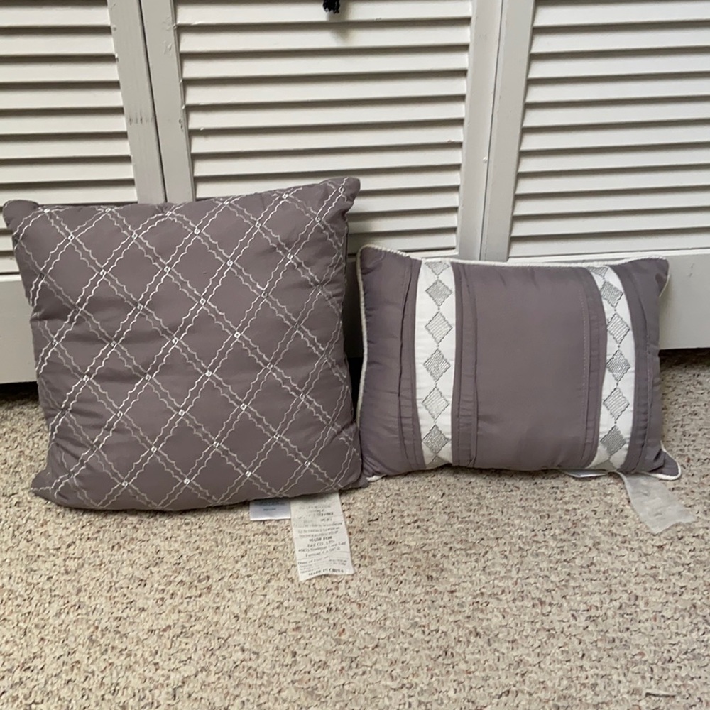 Set of grey & silver bedroom decorative pillows